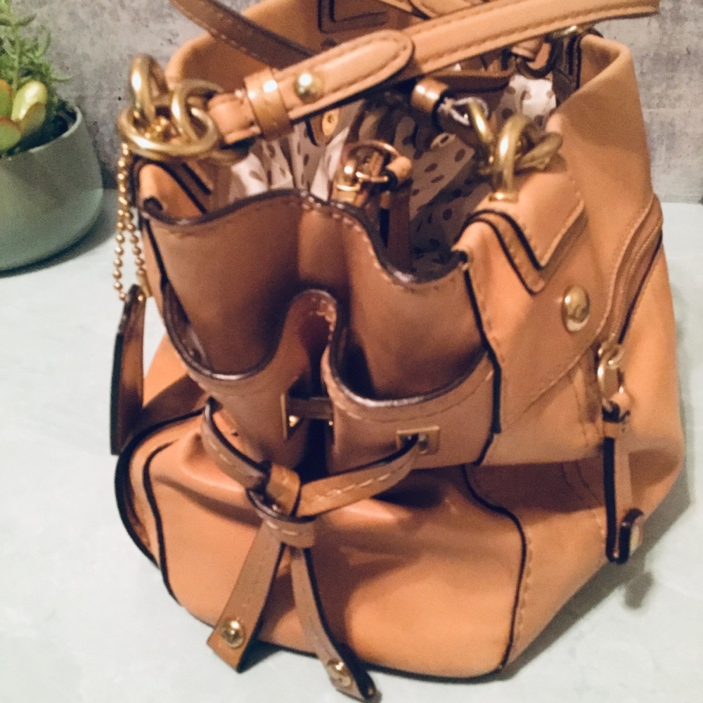 Coach Peyton Tan Carryall Shoulder Purse - Picture 3 of 8